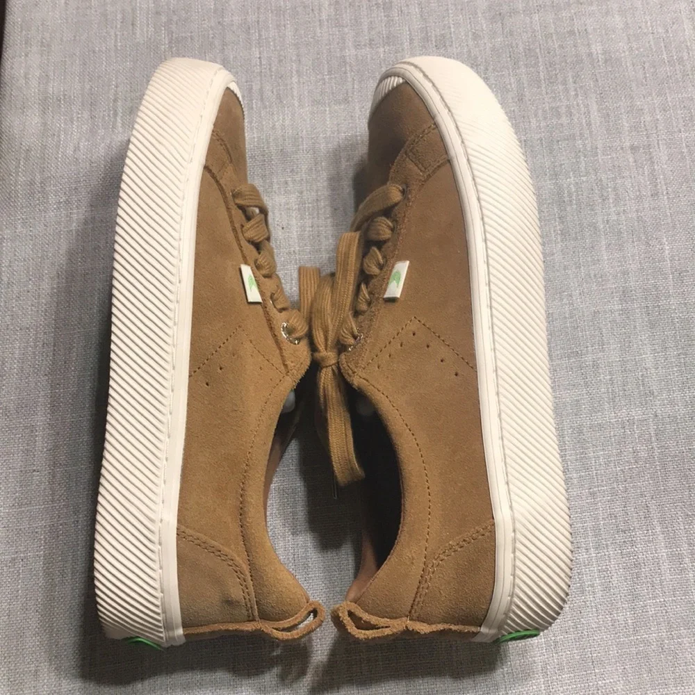 Cariuma suede dark mustard brown sneakers - Picture 4 of 8